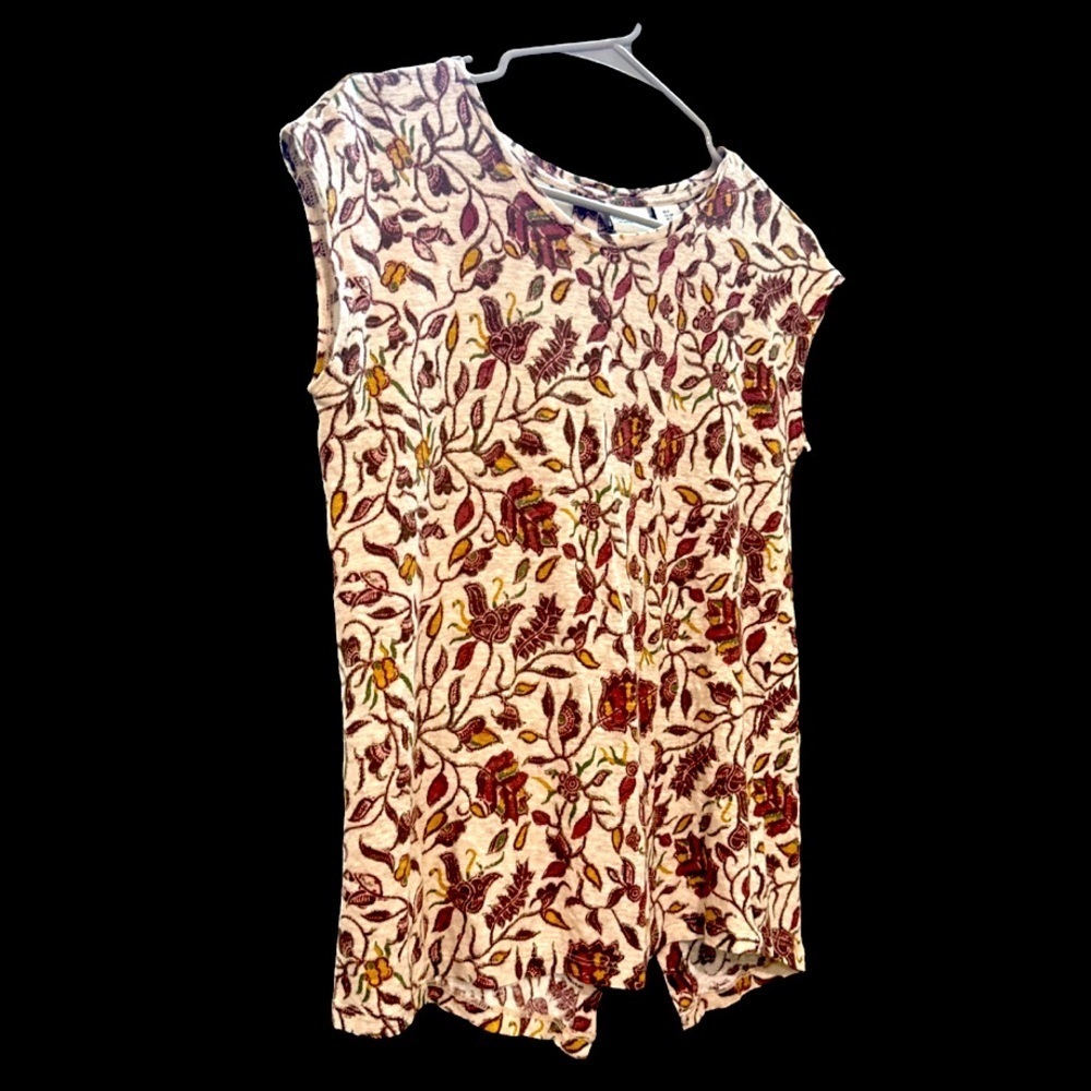 RACHEL ZOE FLORAL TEE WITH BUTTON DOWN BACK SIZE SMALL